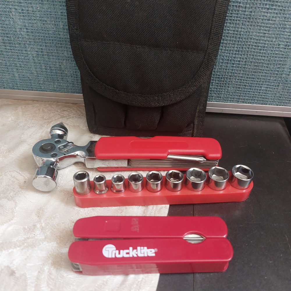 Mini Tool set with belt tool pouch Trucklite