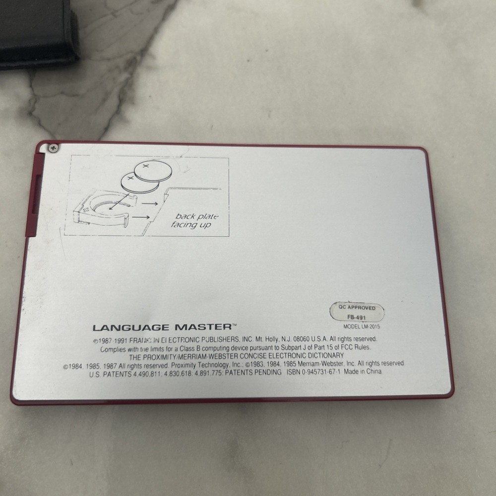 Franklin Electronic Language Master comes with case, needs battery