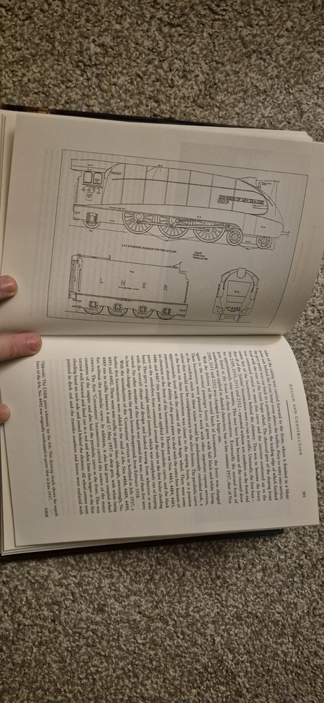 The Streaks: Gresley’s A4s — Roger Mannion — 1st Edition, Hardback + Dust Jacket