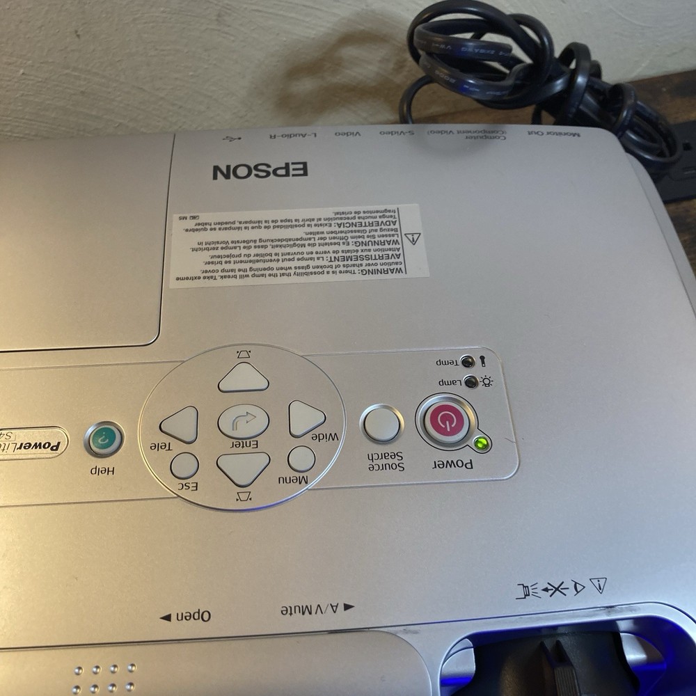 EPSON EMP-S4 Projector 3LCD w/ AV Cable, Bag, Setup Documents & CD (No Remote)