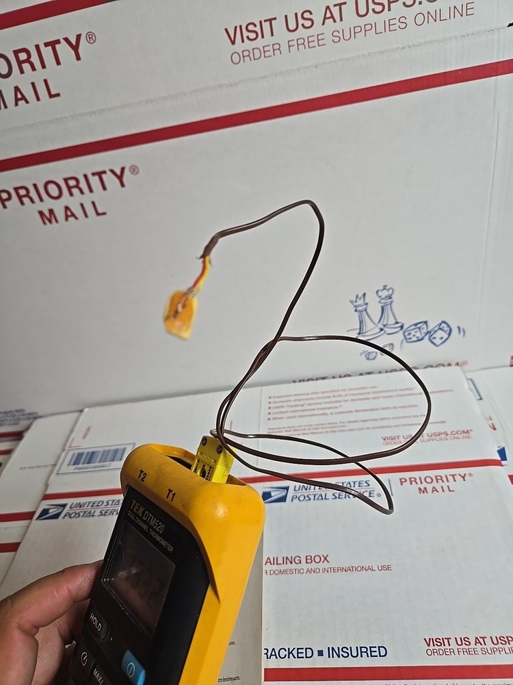 Tektronix DTM520 Dual Channel Digital Testing Thermometer