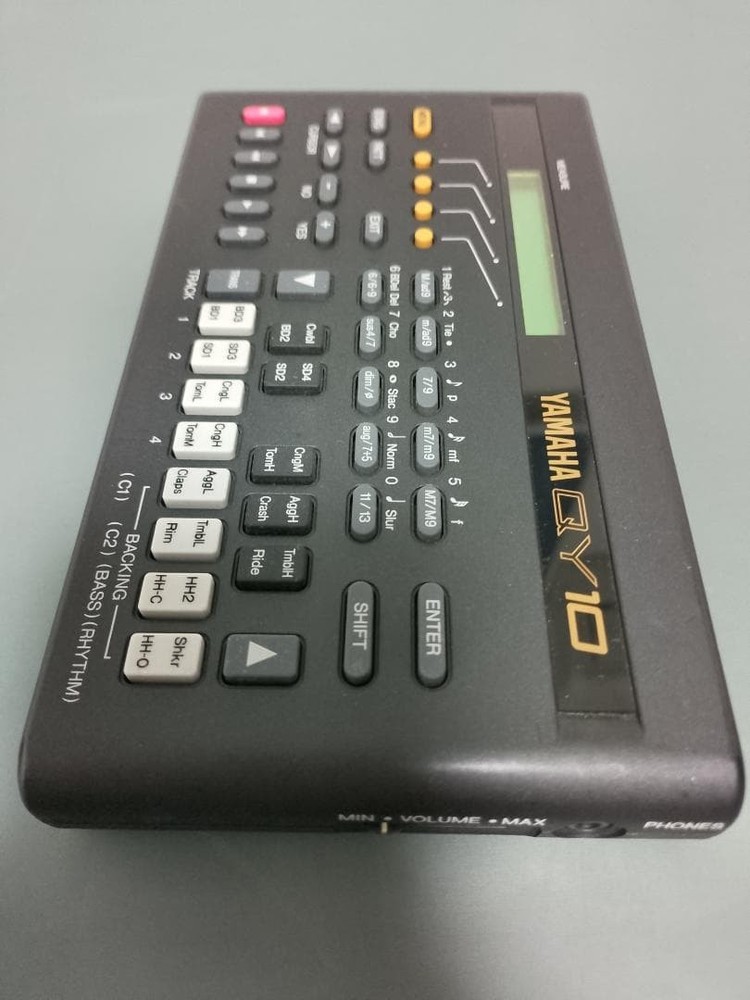 Yamaha QY10