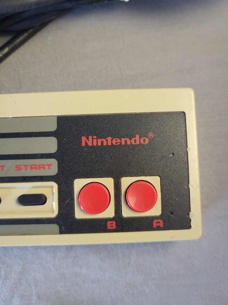 Nintendo NES Console - NES-001 - Cords & Controller - Tested!