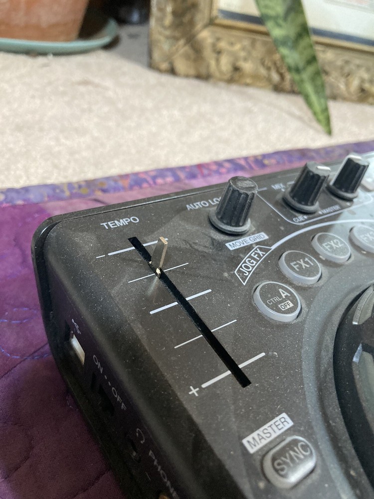 PIONEER DJ CONTROLLER MODEL DDJ-WEGO No Power