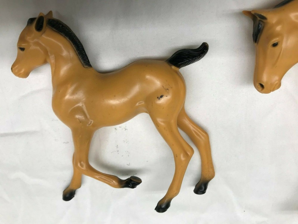 Hartland 7" Mare & Foal very nice pair