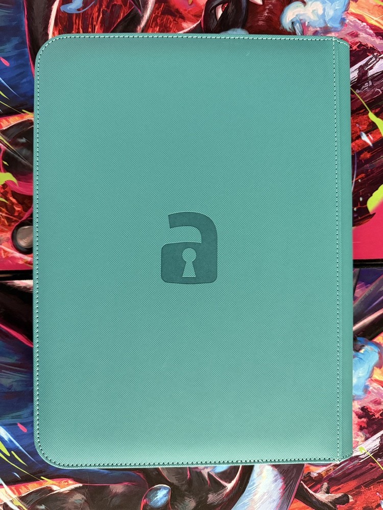 Vault X Binder: Mega Evolutions - Mega Lucario Edition