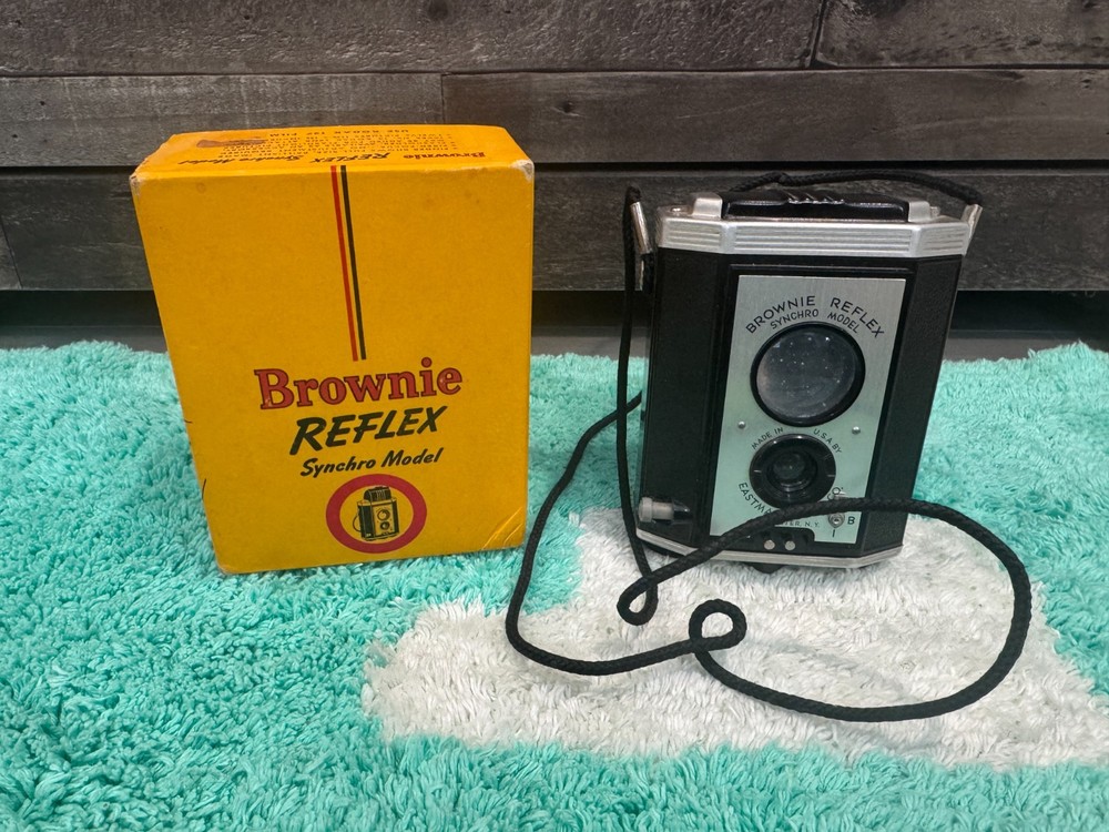 Kodak Brownie Reflex Synchro Model Camera - Untested