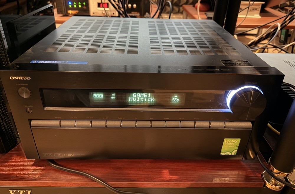 Onkyo TX-NR818 7.2-Ch Network A/V Receiver - THX Select2 Plus - Mint Condition