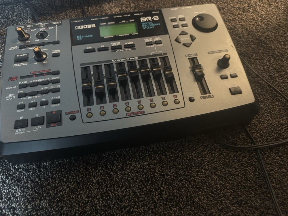 Boss BR-8 Digital Recording Studio