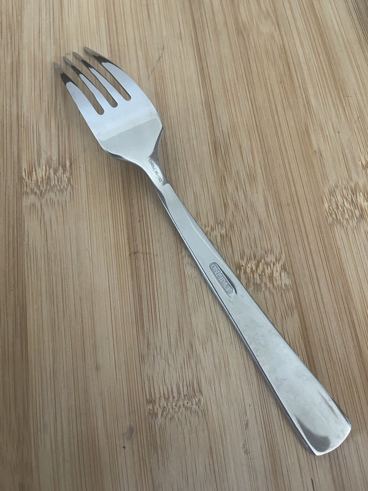 Oneida NOCHA Glossy Stainless Flared Handle Rounded Tip DINNER FORK 8”