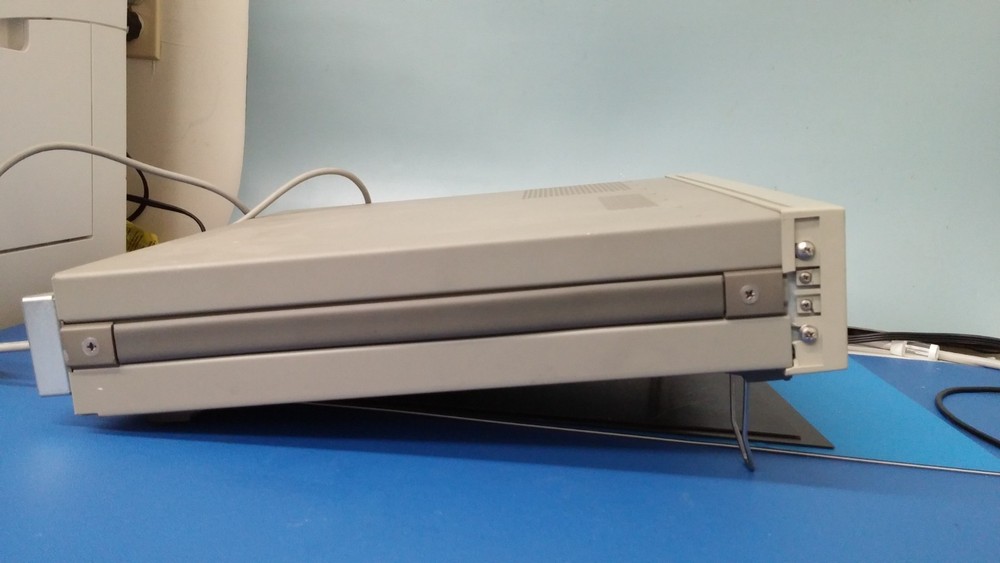 Hewlett Packard 8110A 150 MHz Pulse Generator