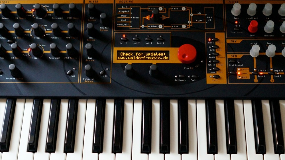 Waldorf Q Series / Micro Q Series / Rack Attack / Custom OLED Display !