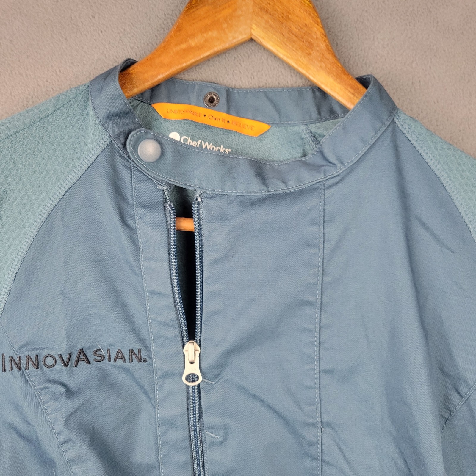 Chef Works Varkala Chef Coat Unisex Large Teal Innovasian Off Set Zipper Front