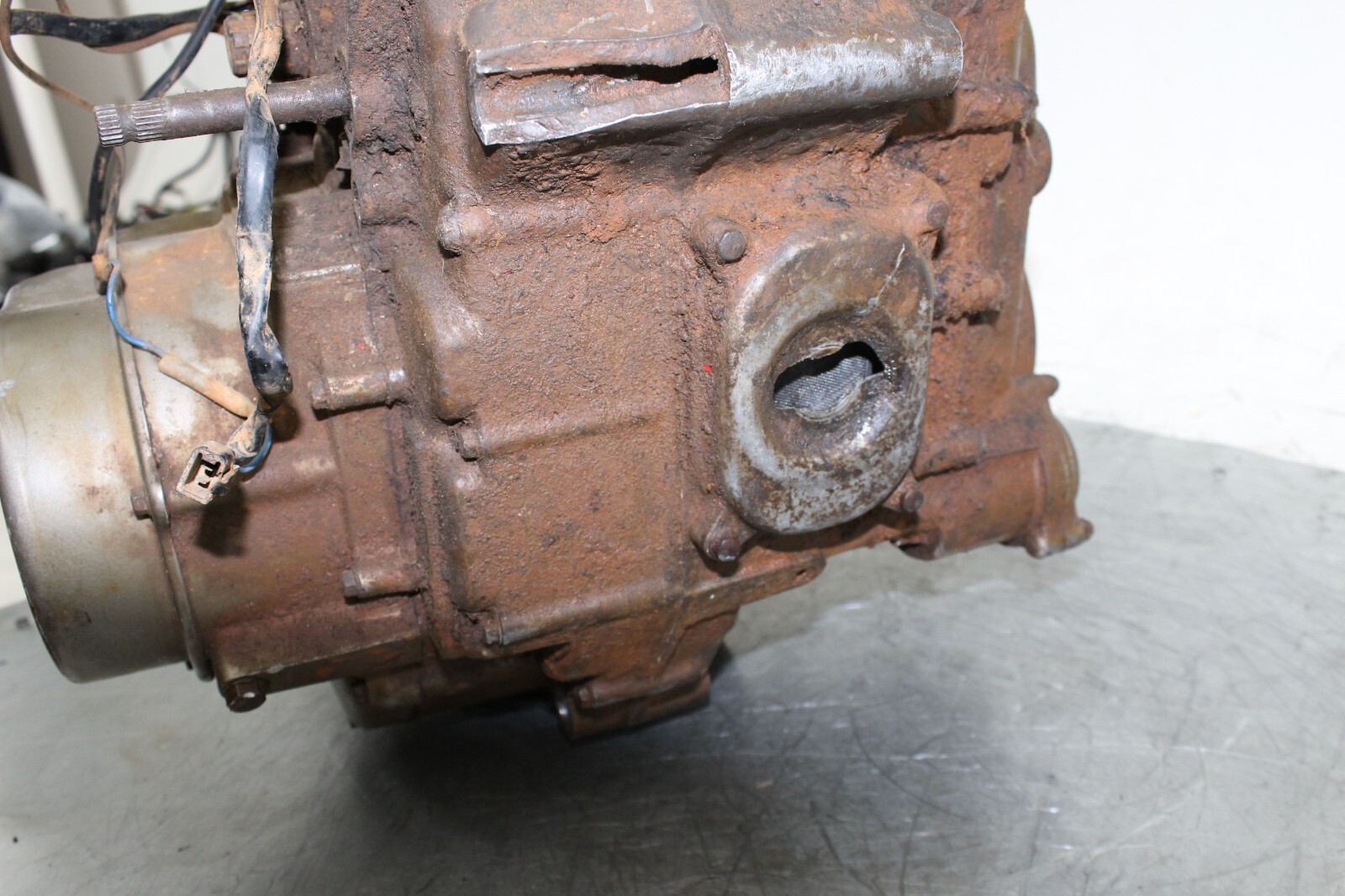 SUZUKI LT300 QUADRUNNER QUAD RUNNER ATV ENGINE MOTOR BLOCK CASES 80'S LT 300