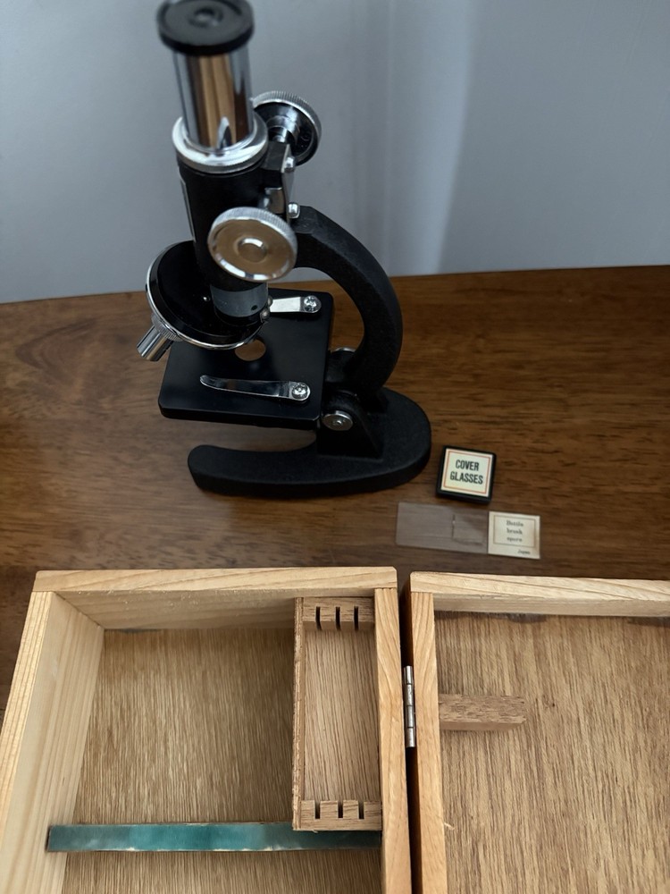Vintage Perfect Microscope Model 801. Free Shipping!