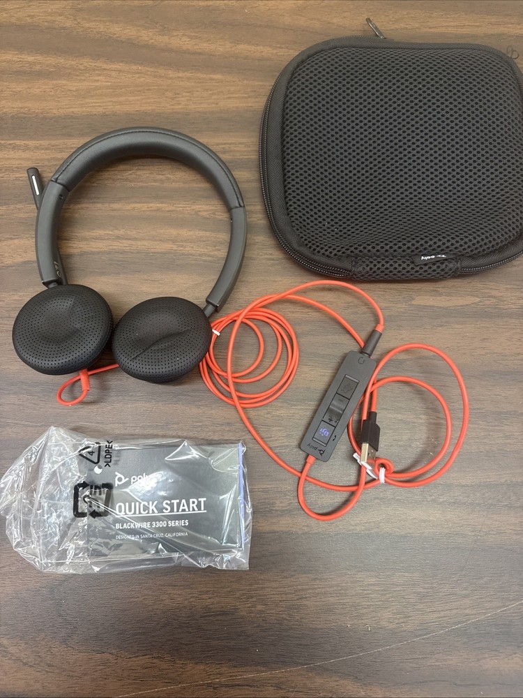 Poly Blackwire 3300 Series USB Wired On-Ear Headset + Case — Excellent