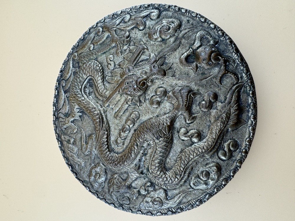 Antique Silver Vanity Face Puff Powder Box Compact Case with Mirror