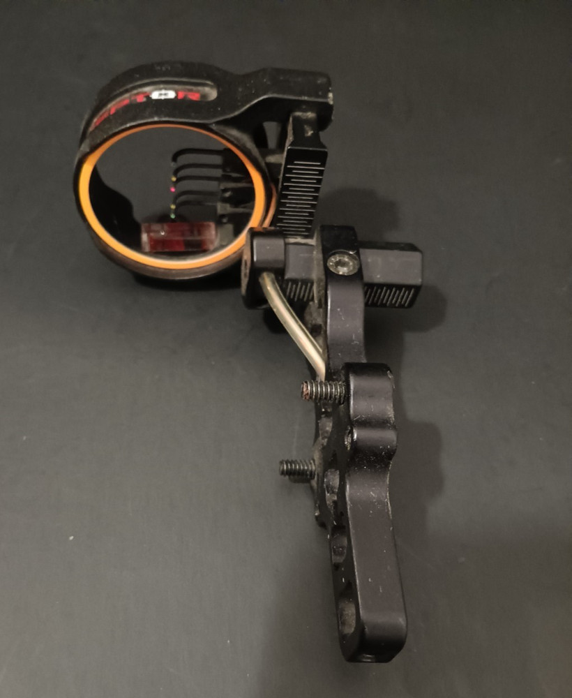 Fuse Interceptor 5 Pin Archerey Sight With Level And Mounting Hardware