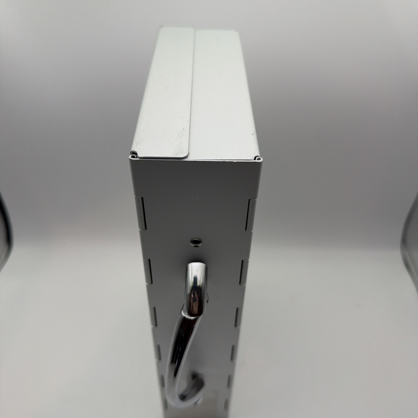 Metal CD/ DVD Aluminum Hard Shell Double Sided Case CD 64 Disc Holder UNIQUE