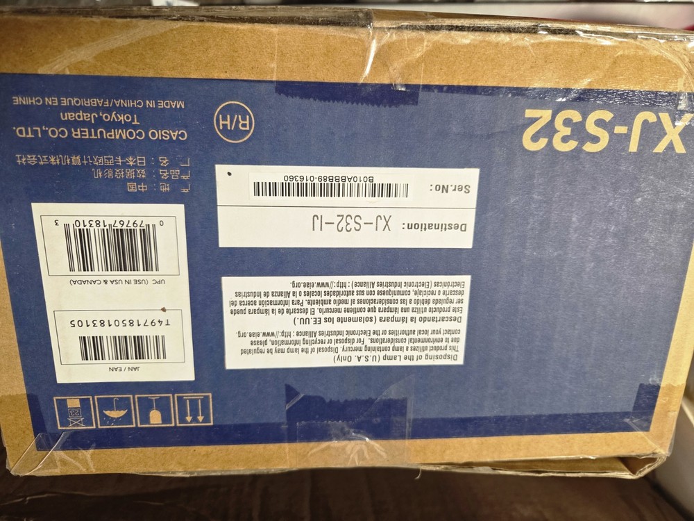 Casio Xj-s32 Projector