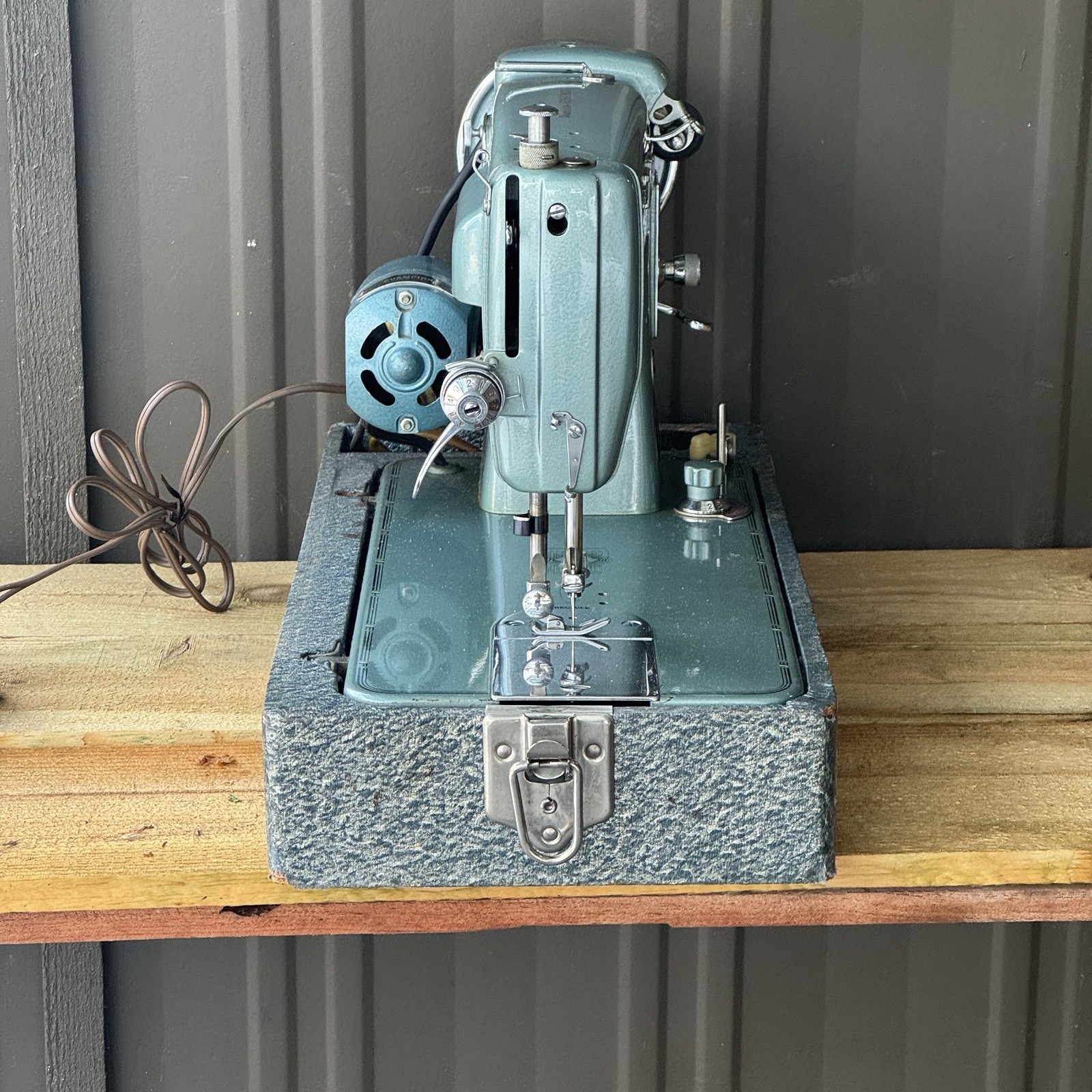 Vintage Sewing Machine Brother HA3-B5 ZigZag Beautiful W/Case & Accessories