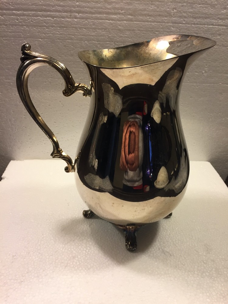 Vintage 9" INTERNATIONAL SILVER CO. Silverplate Water Pitcher Footed