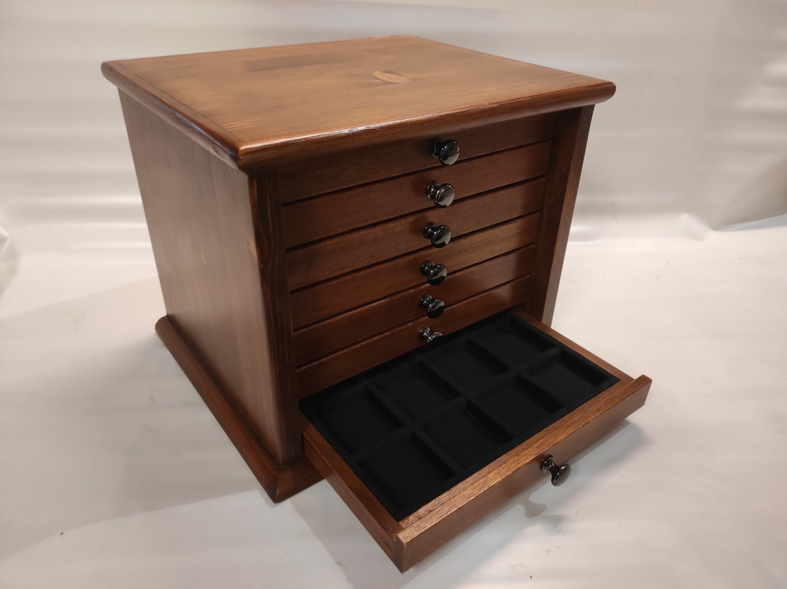 Compact Model Coin Holder With 7 Drawers Customizable Velvet Interior