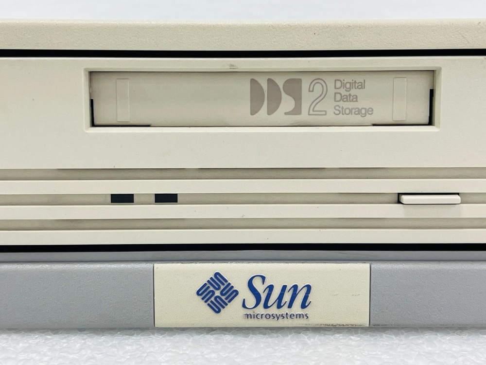 Sun Microsystems 599-2105-01 DDS-3 Data Storage External Tape Drive (READ)