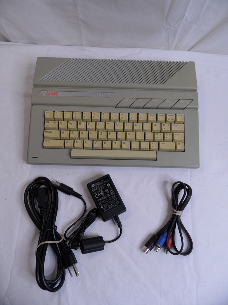 Atari XE  130xe Computer NTSC with Power Supply and AV cable -  Tested