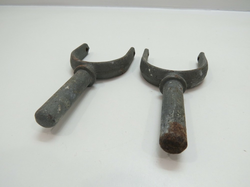 GALVANIZED PAIR 2+1/8 INCH OAR LOCKS ROW BOAT (C2.5A97B)