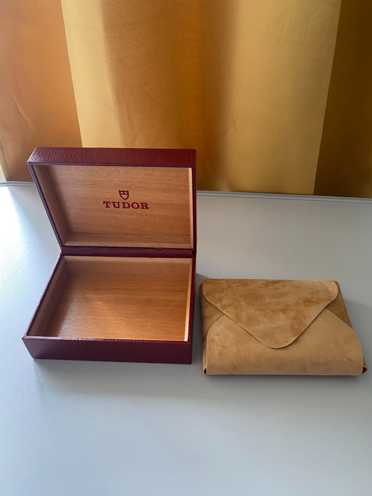 Vintage Tudor Prince Oysterdate Watch Box. Tudor watch box 94 00 1