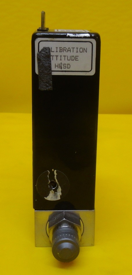 Unit Instruments UFC-1020 Mass Flow Controller MFC 100 SCCM SF6 Used Working