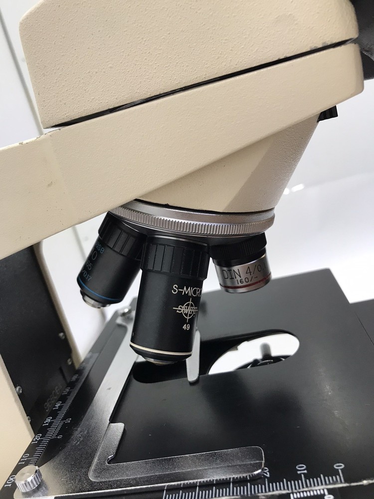 Swift M8000D Microscope Tested And Working 4 Objectives 2 Eyepieces.