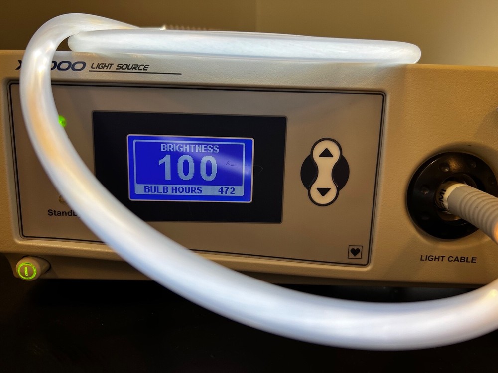 Stryker Medical X8000 Light Source