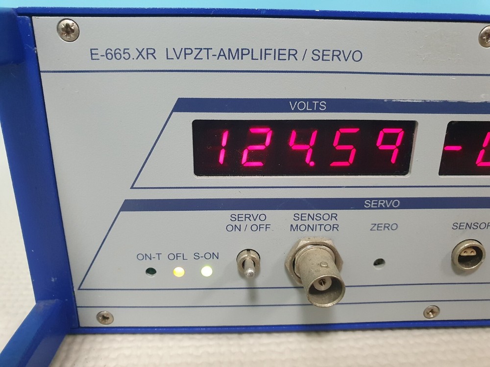 1PC PI E-665.XR E-655.SR LVPZT-AMPLIFIER / SERVO