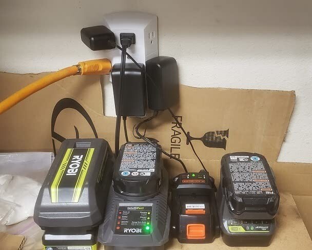 Grounded Sockets Electrical Outlet Multiple Extender Wall Adapter Switch 6 Plug