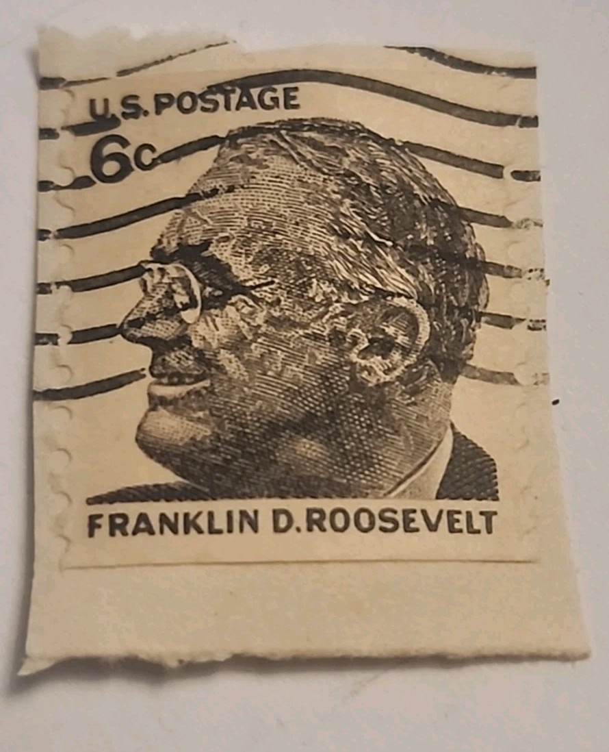 2 Vintage 6 Cent Franklin D. Roosevelt Postage Stamp USED 1966 1967