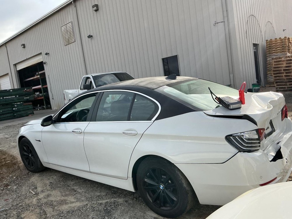 528I 2016 Glove Box 4972146