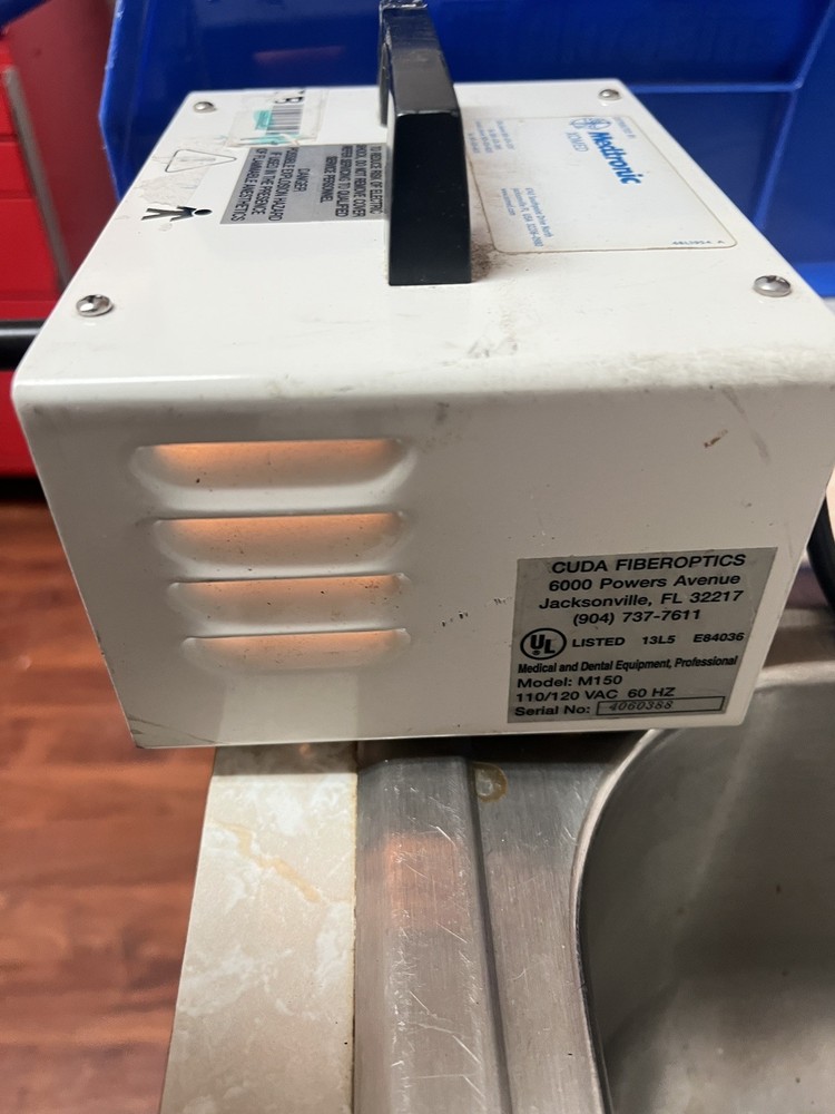 Medtronic Sunoptic HLS-150 Halogen Light Source Multiport