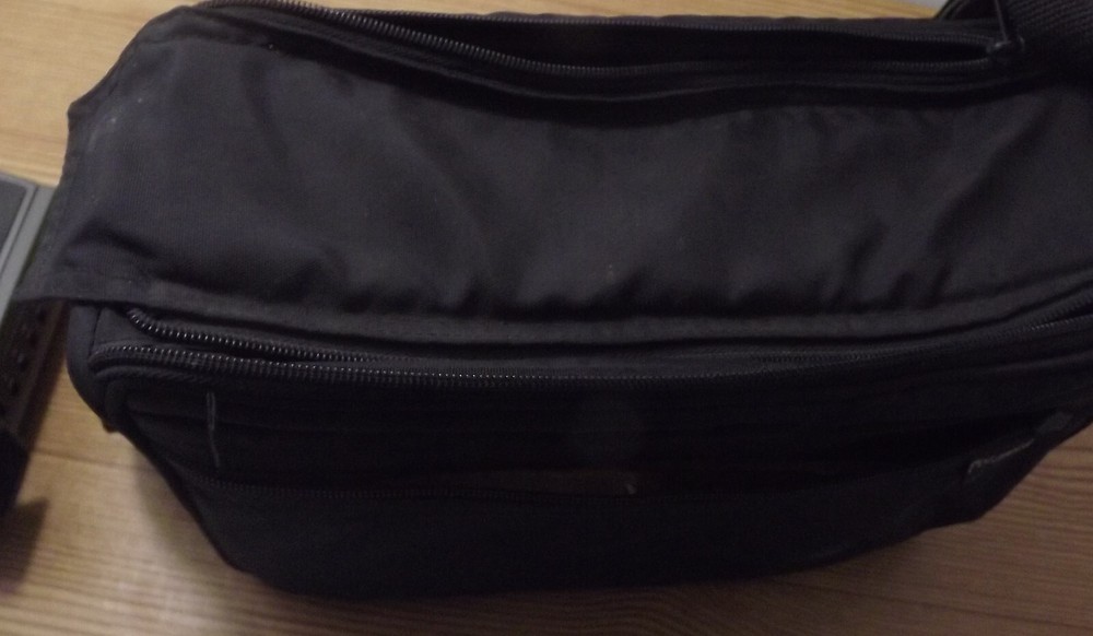 Vintage Polaroid spectra system camera - Untested - with camera bag