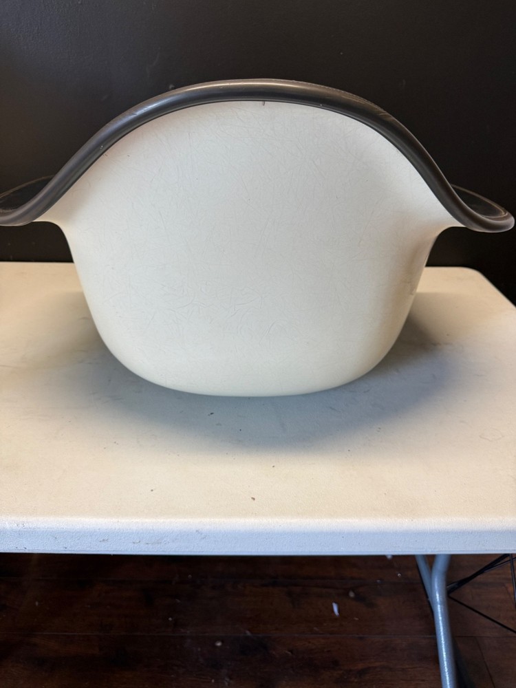 📈💥Original HERMAN MILLER Eames BLACK Fiberglass Shell (Shell Only)