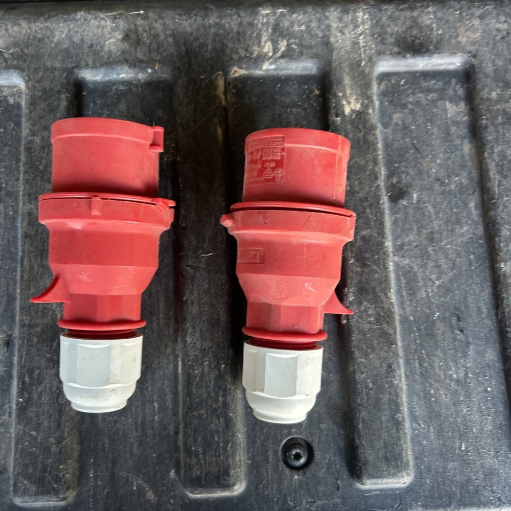 Bals CEE Standard 16-6h Type 2136 Plug
