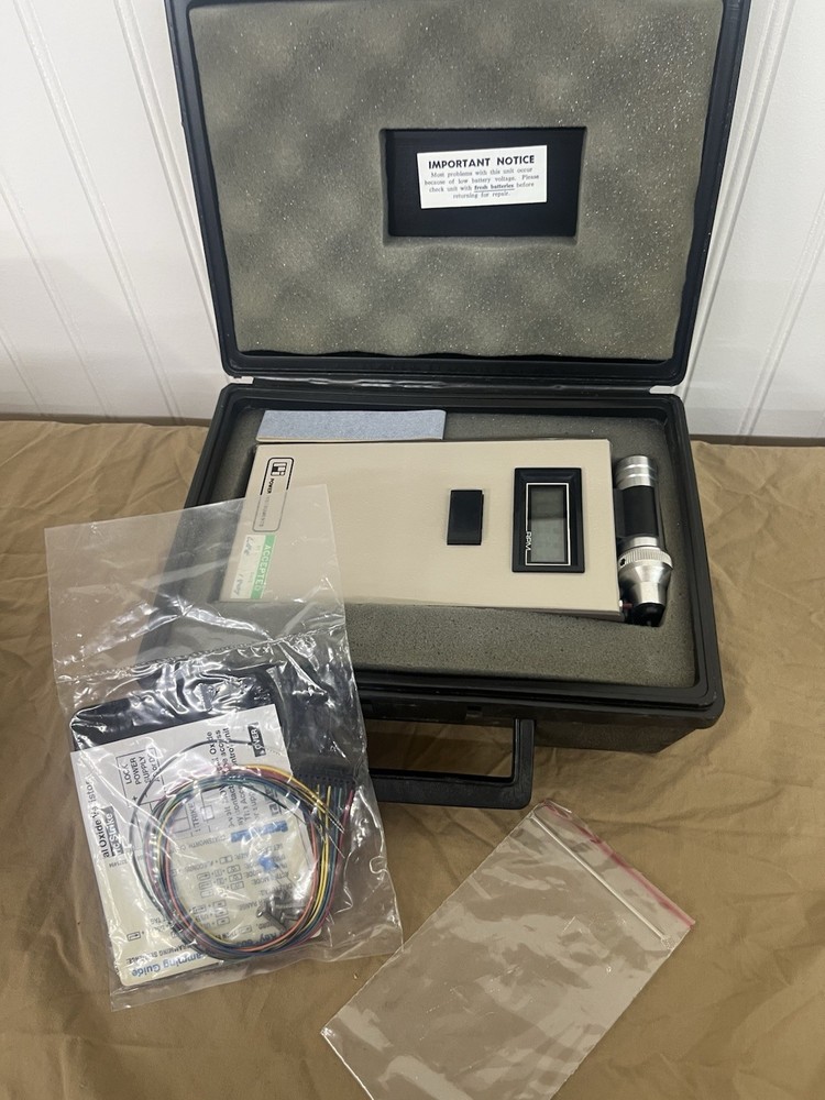 Power Instruments 1891-M Tachometer with Padded Carrying Case