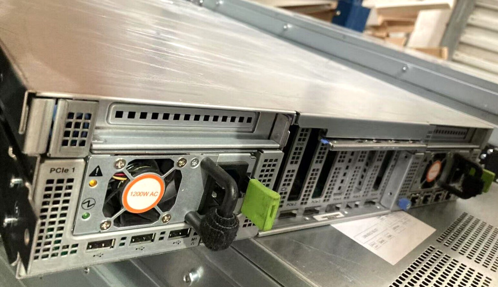 CISCO UCSC-C420-M3S UCS C420 M3S Rack Server Barebones Chassis