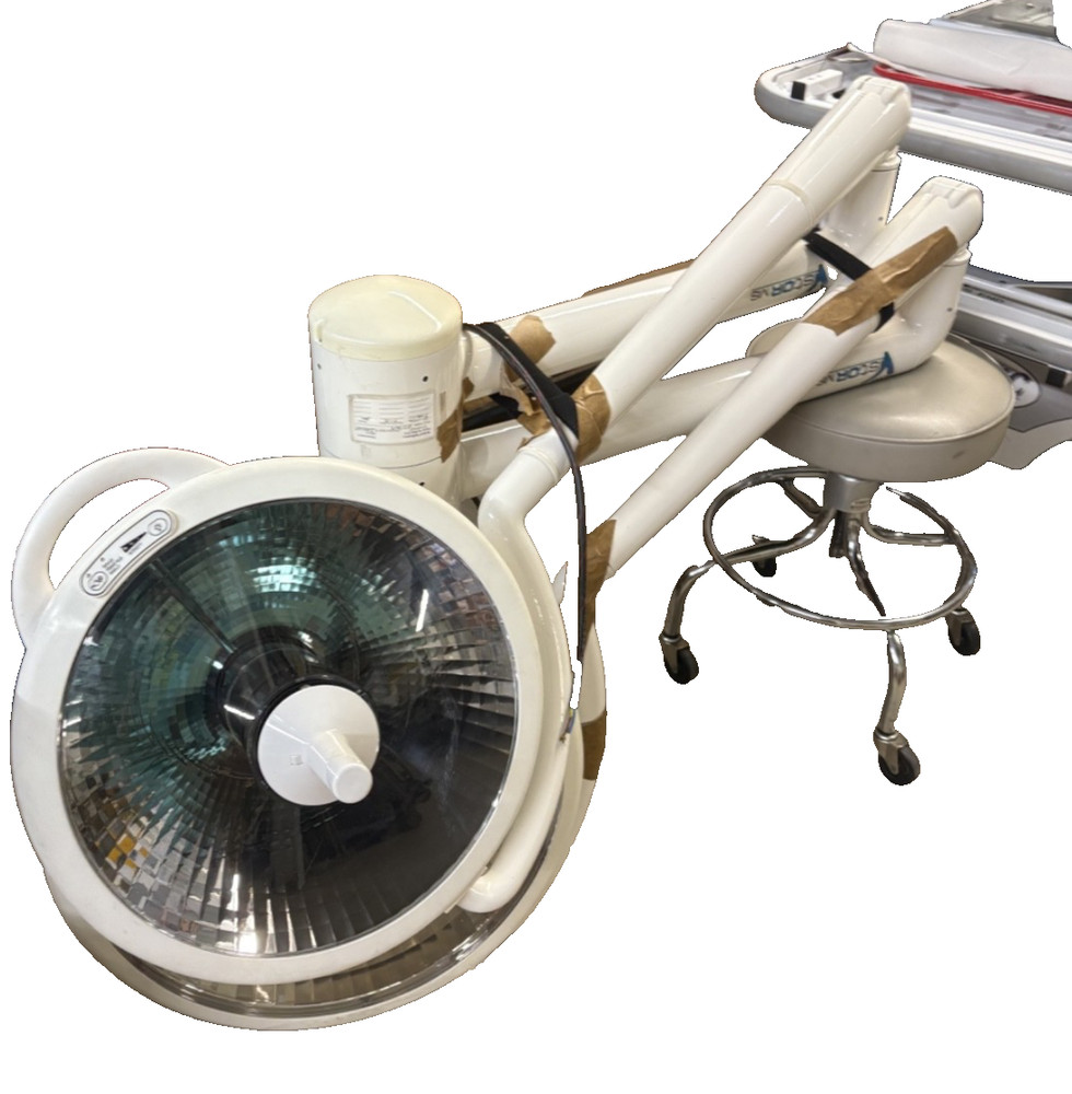 NUVO VISITOR HALOGEN DUAL CEILING MOUNT SURGICAL LIGHTS