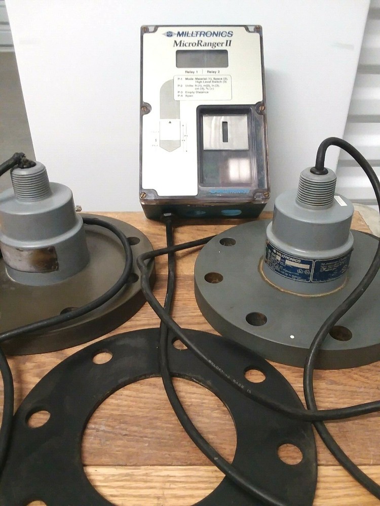 Milltronics MicroRanger II w/ Ultrasonic Level Transducer ST-25C and Flange