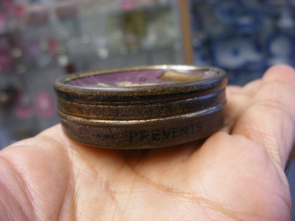 Phonograph Victrola Gramophone - Needle Tin - Dominion Extra Loud Round - Empty