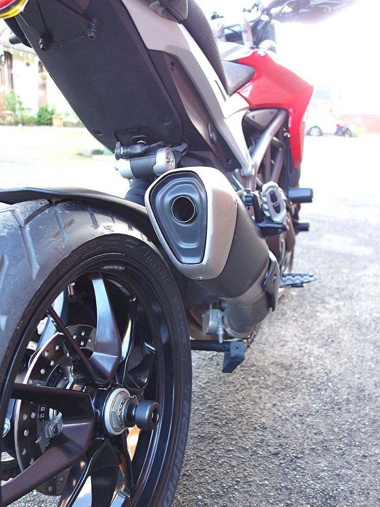 Ducati HYPERSTRADA 821 2013-2015 CRASH PROTECTION PUCKS KNOBS OGGYS FRAME SLIDER