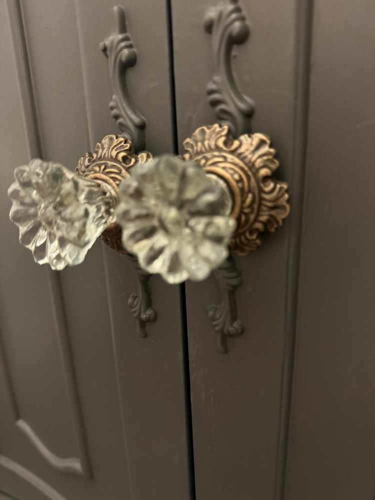 Antique Brass w/Glass Drawer Pulls Hardware Handles Vintage Cabinet Door Knobs
