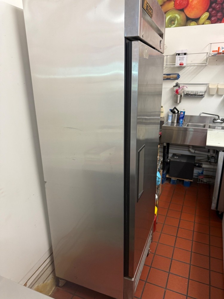 Commercial True Refrigerator Freezer, Silver, needs new compressor